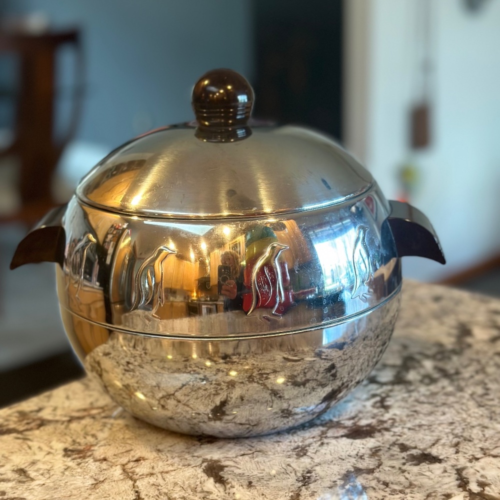Vintage West Bend Penguin Ice Bucket with Bakelite Handles MCM